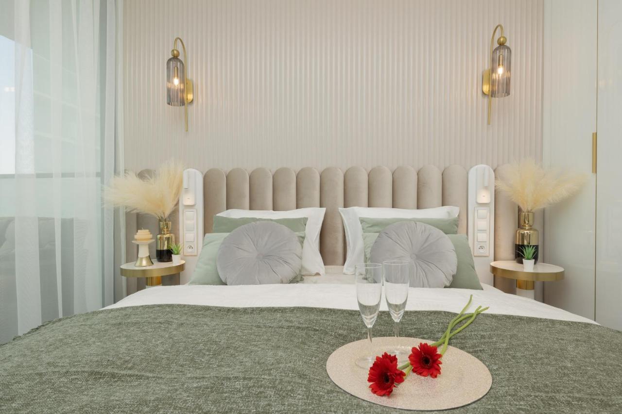 Royallux Apartment Waves Resort & Spa - Sea View From Balcony By Renters Prestige Miedzyzdroje Luaran gambar