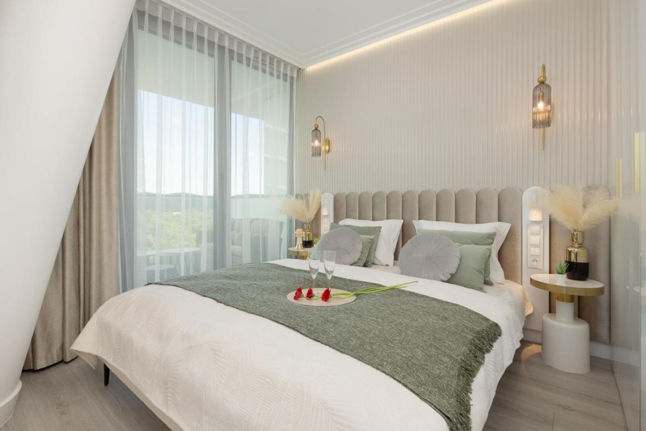 Royallux Apartment Waves Resort & Spa - Sea View From Balcony By Renters Prestige Miedzyzdroje Luaran gambar