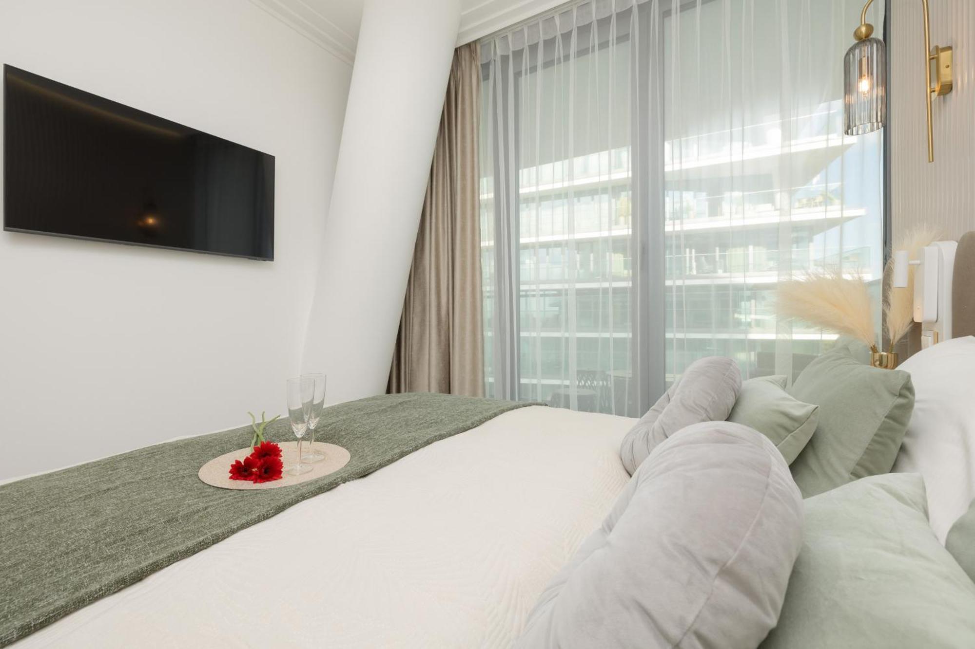 Royallux Apartment Waves Resort & Spa - Sea View From Balcony By Renters Prestige Miedzyzdroje Luaran gambar