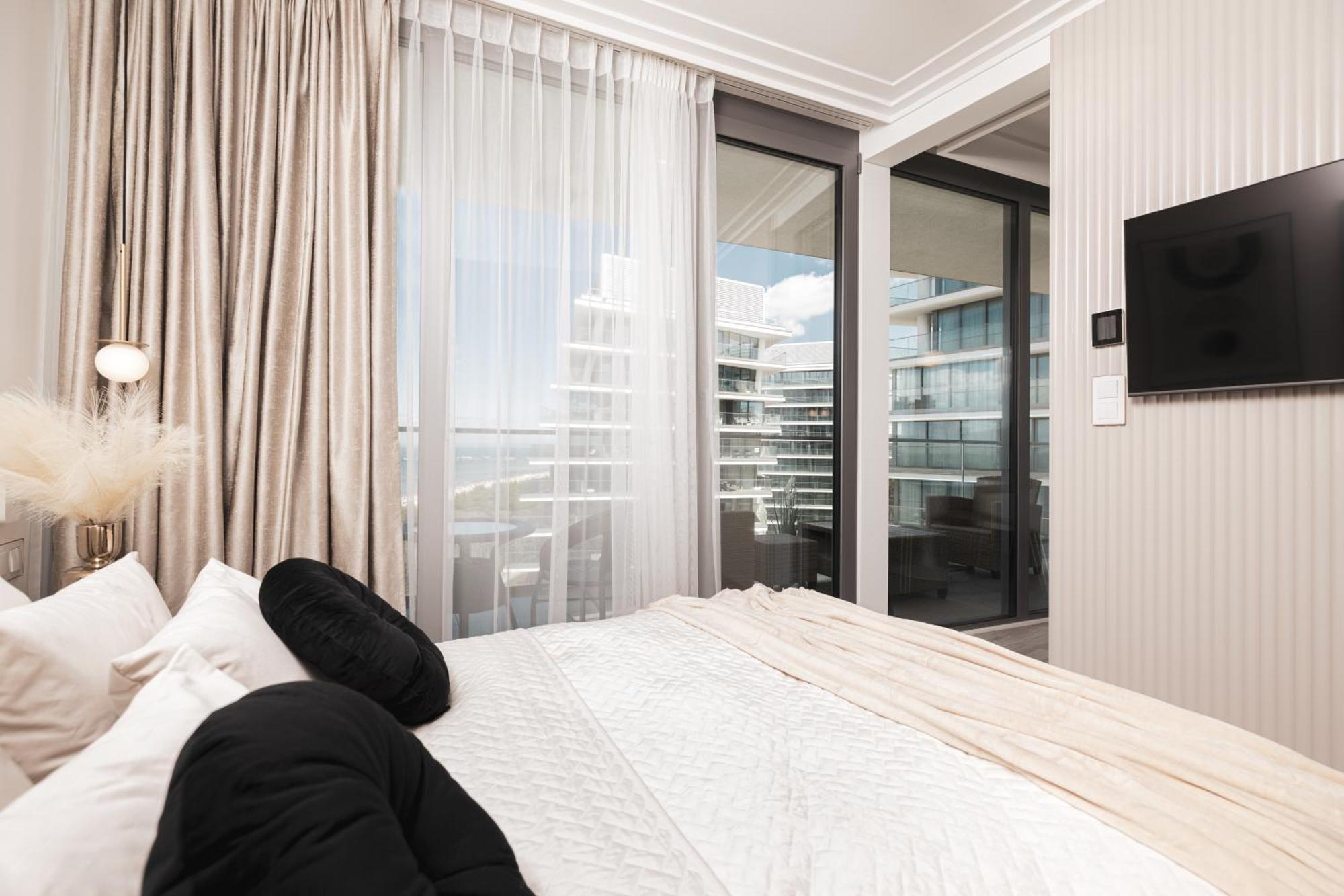 Royallux Apartment Waves Resort & Spa - Sea View From Balcony By Renters Prestige Miedzyzdroje Luaran gambar